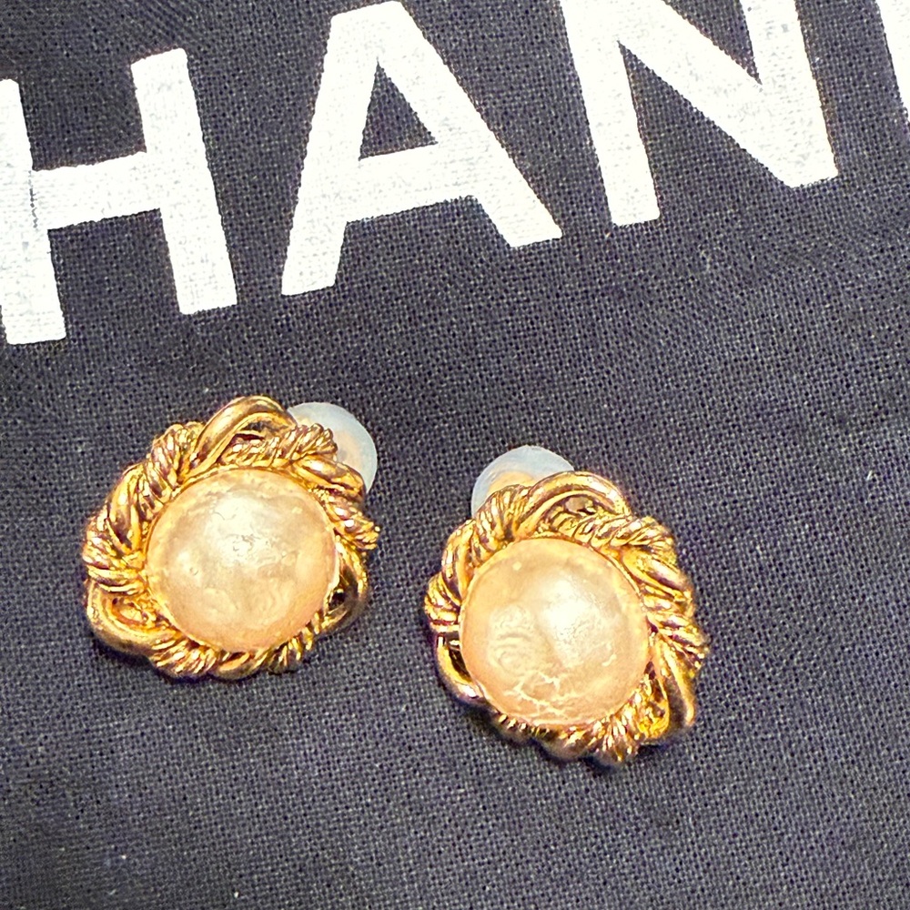 CHANEL Twisted Gold Earrings